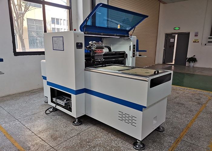 LED Bulb Electronic Feeder Feeding System Multifunctional Pick And Place Machine